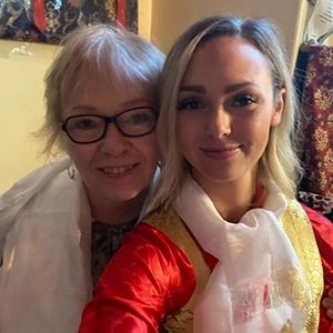 Meet your seller! 🤎🌻🍄💗